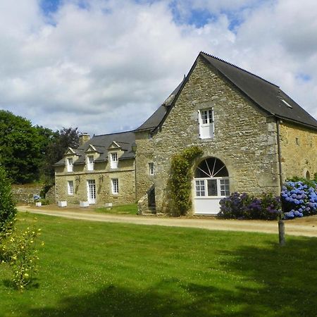 Malansac Manoir De Saint-Fiacre Bed & Breakfast エクステリア 写真