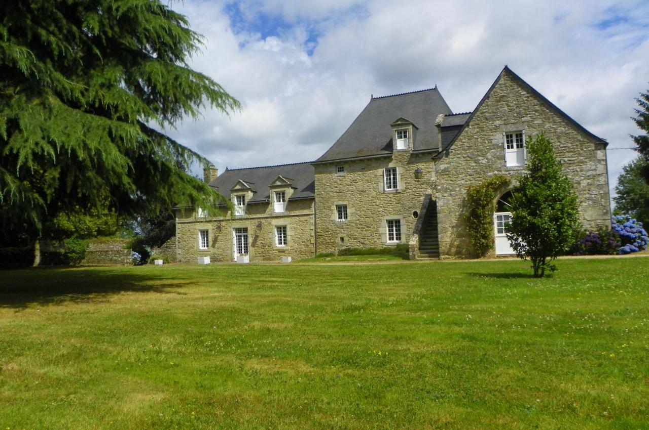 Malansac Manoir De Saint-Fiacre Bed & Breakfast エクステリア 写真