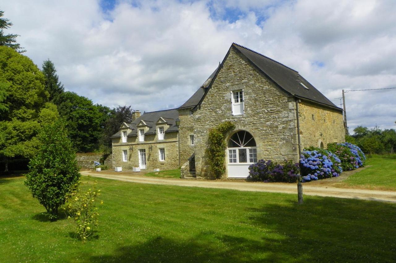 Malansac Manoir De Saint-Fiacre Bed & Breakfast エクステリア 写真
